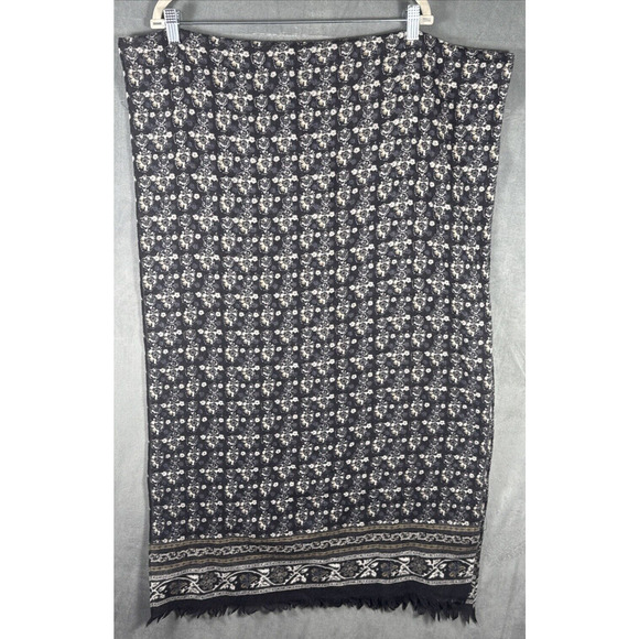 Madewell‎ Floral Cape Scarf Fringed Long Wrap Shawl 100% Wool Black 76"L x 23"W - Picture 1 of 5